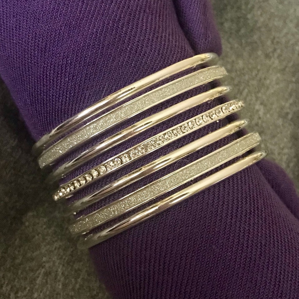 ✨Silver Rhinestone Cuff Bracelet✨ - Picture 4 of 5